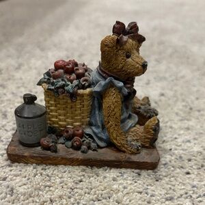 Charming Boyd’s Bear Figurine with Apples